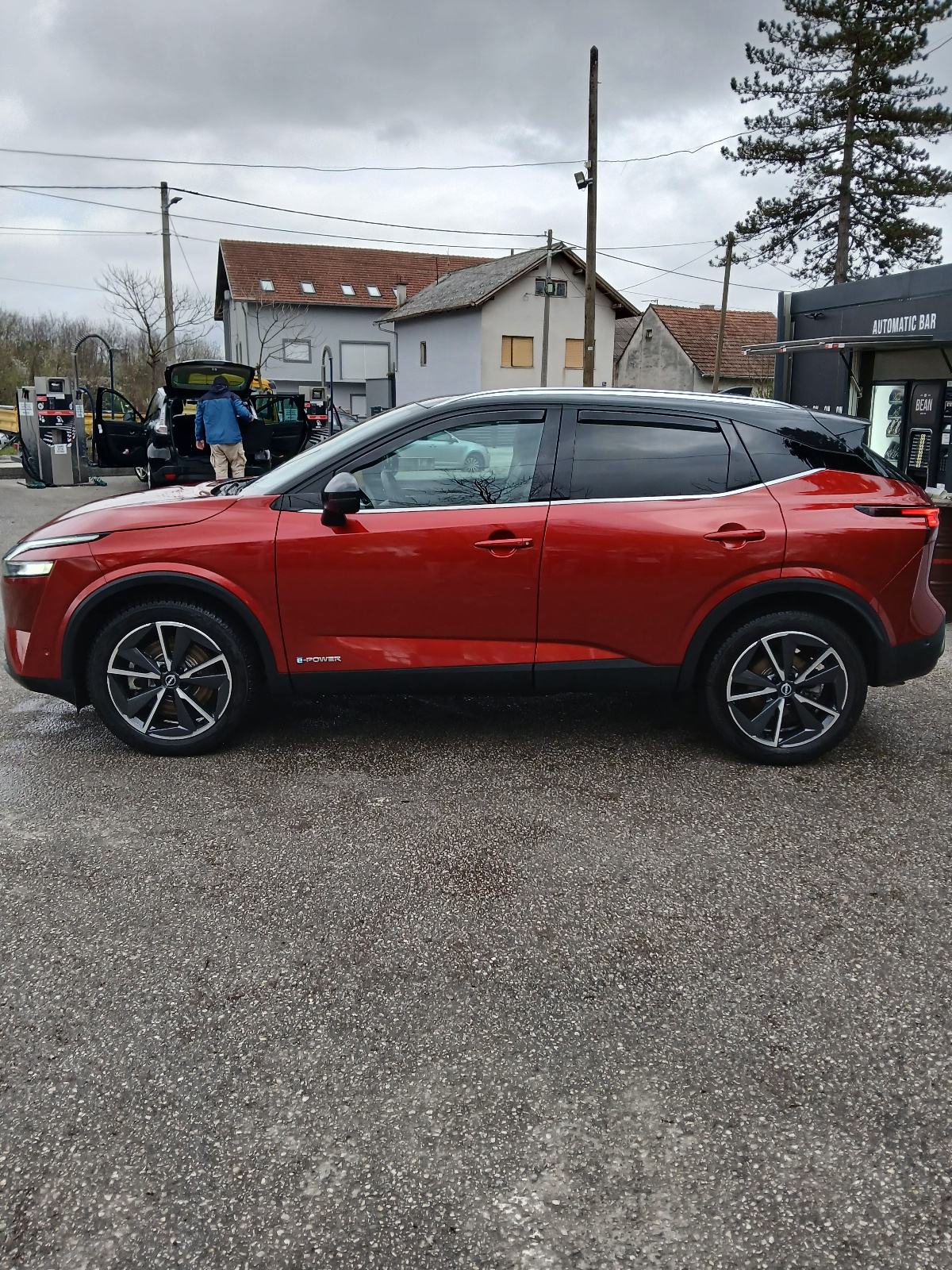 Nissan Qashqai 1.5 automatik, fotografija 4