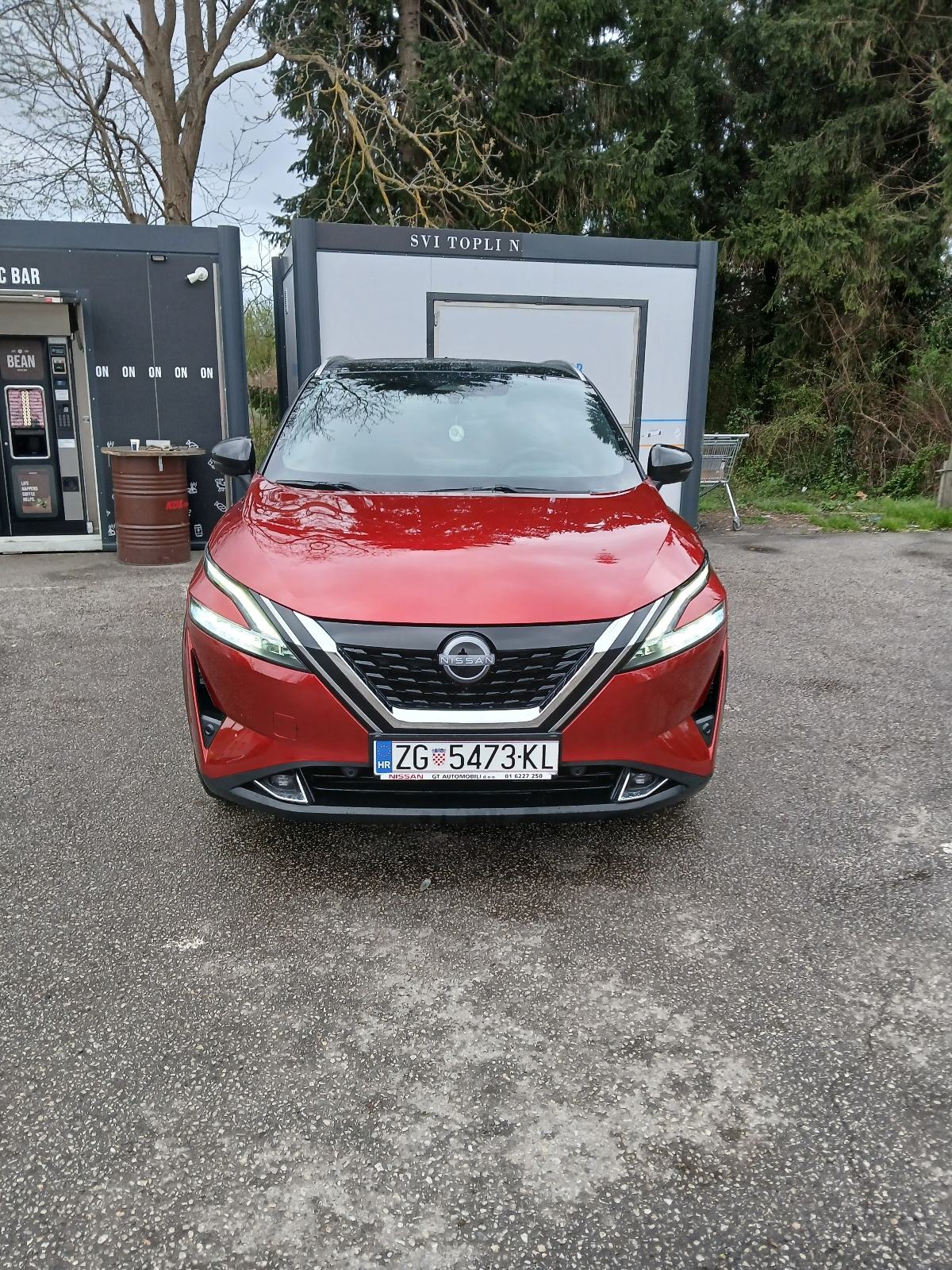 Nissan Qashqai 1.5 automatik, fotografija 2