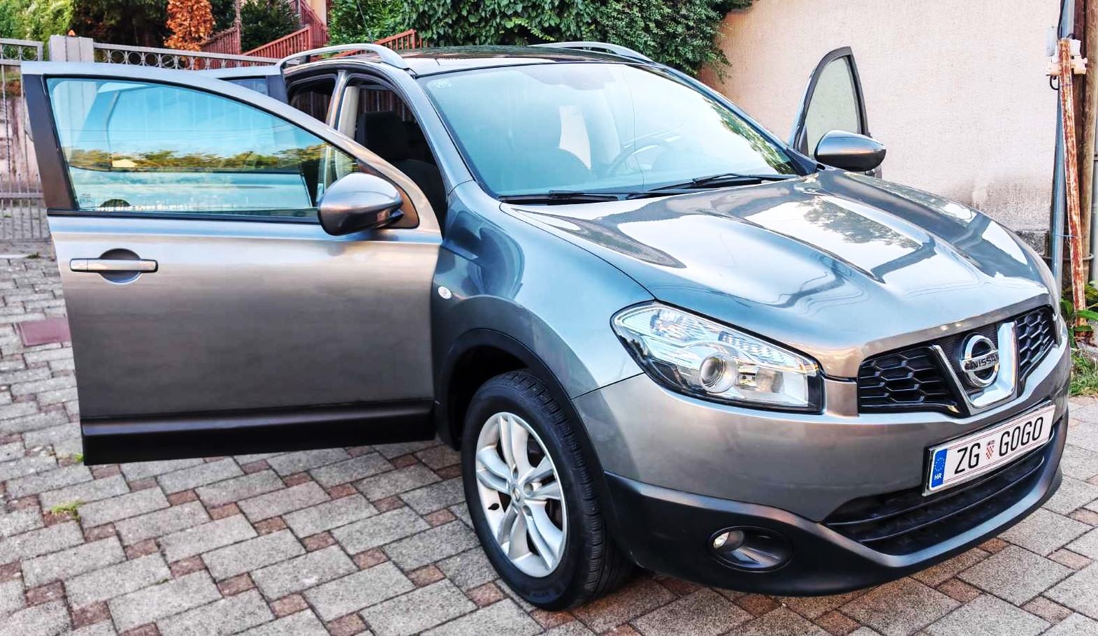 Nissan Qashqai 1,5 dCi 2011. PANORAMA, ALU 17", VELIKI SERVIS UREDAN, fotografija 2