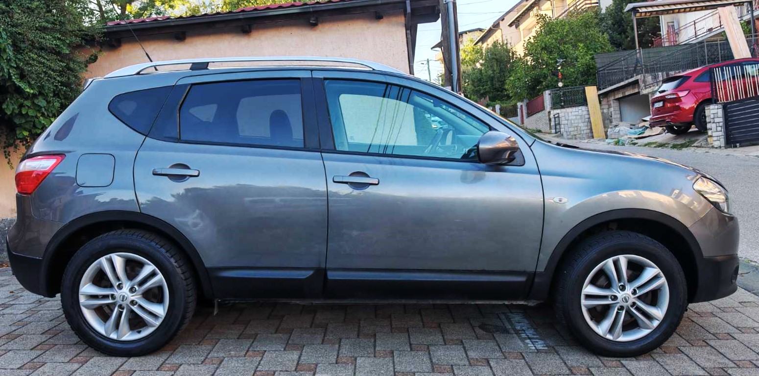 Nissan Qashqai 1,5 dCi 2011. PANORAMA, ALU 17", VELIKI SERVIS UREDAN, fotografija 5
