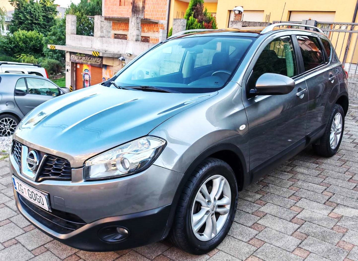 Nissan Qashqai 1,5 dCi 2011. PANORAMA, ALU 17", VELIKI SERVIS UREDAN, fotografija 9