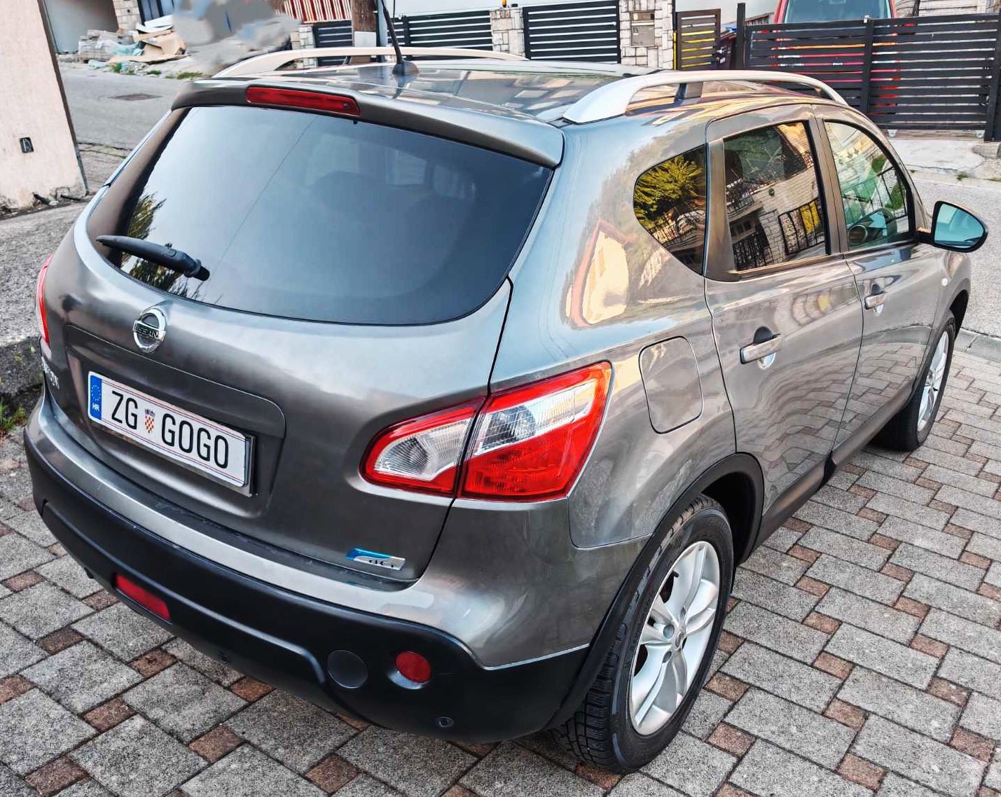 Nissan Qashqai 1,5 dCi 2011. PANORAMA, ALU 17", VELIKI SERVIS UREDAN, fotografija 12