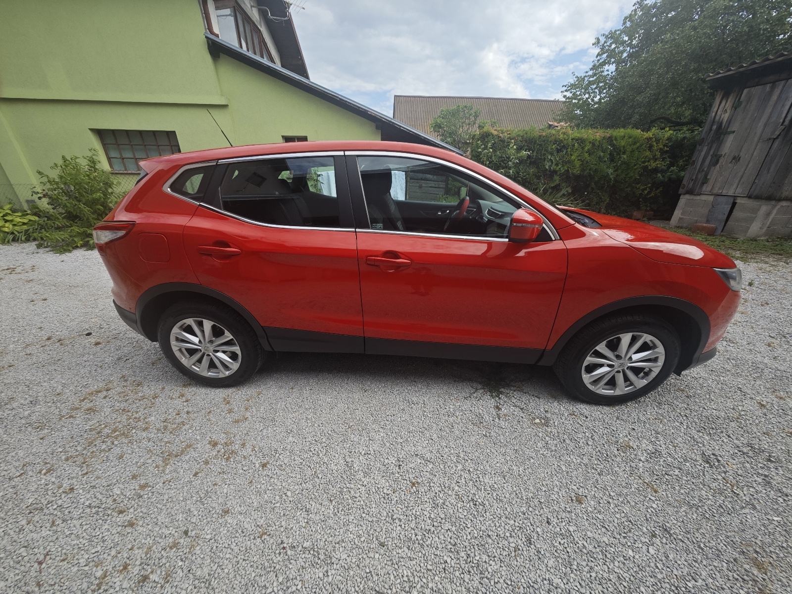 Nissan Qashqai 1,5 dCi 2015.godina, super stanje, fotografija 5