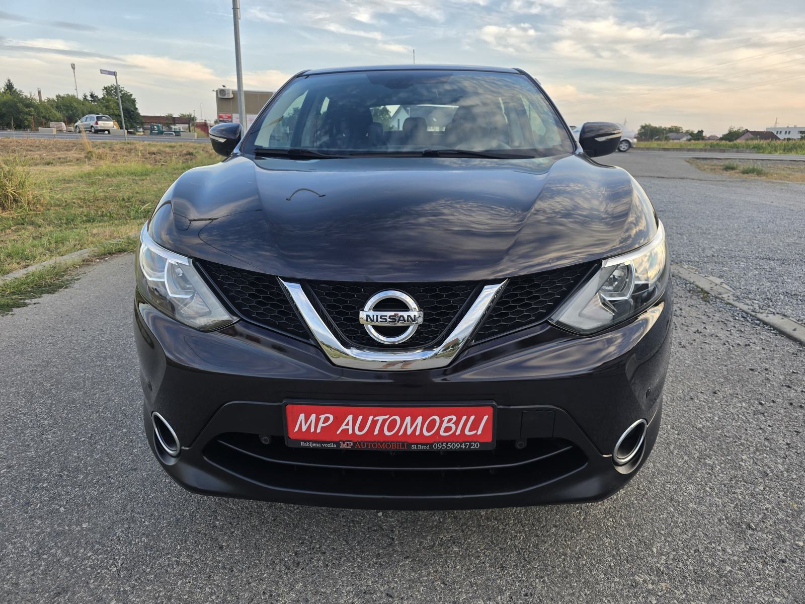 Nissan Qashqai 1,5 dCi-2015god.md-CLIMATRONIC-xenon,173tkm,alu,KARTICE, fotografija 3