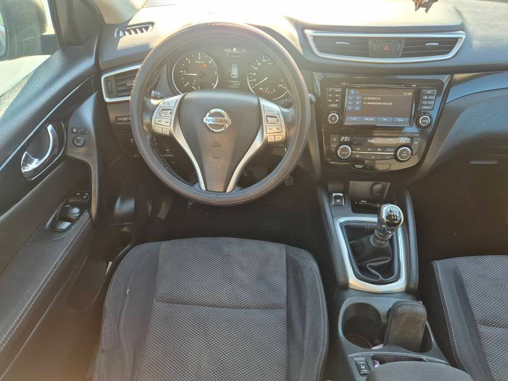 Nissan Qashqai 1,5 dCi 360,klima,veliki i mali servis,reg 4/27,odličan, fotografija 13