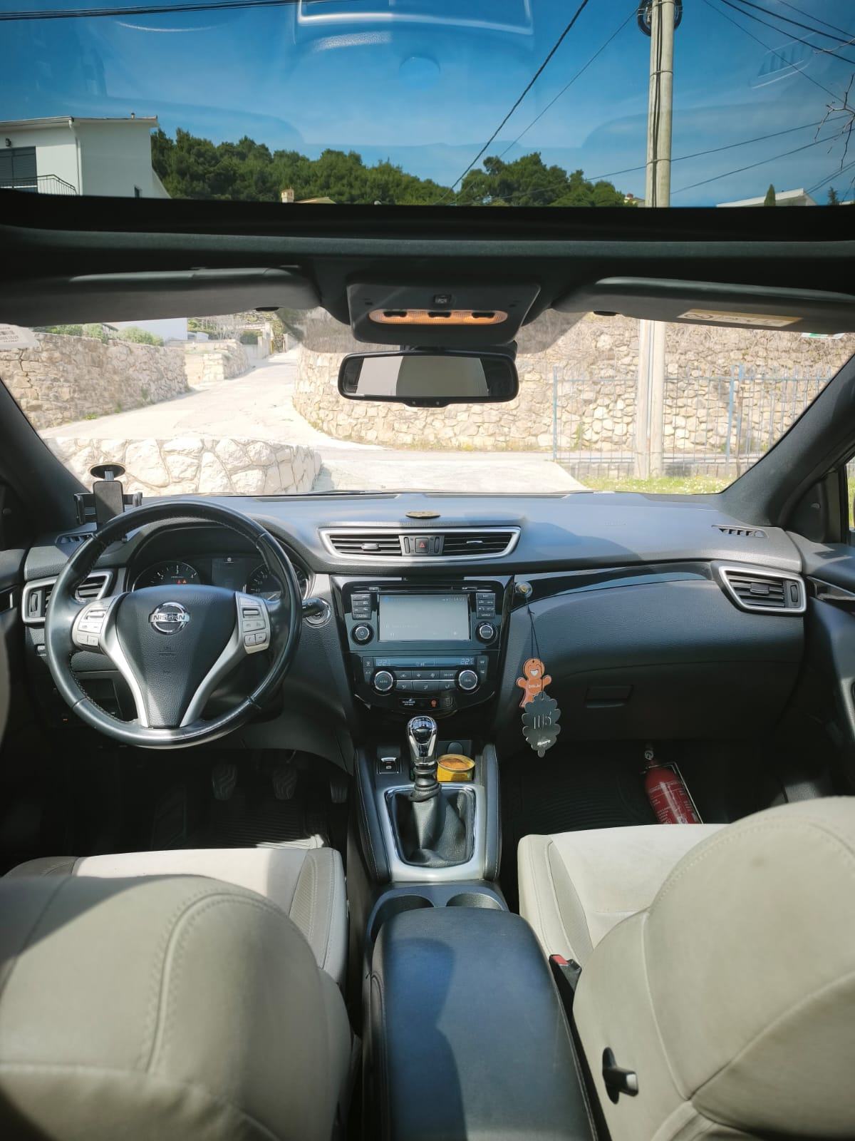 Nissan Qashqai 1,5 dCi Tekna 360 Nav Pano 1.vl, fotografija 9