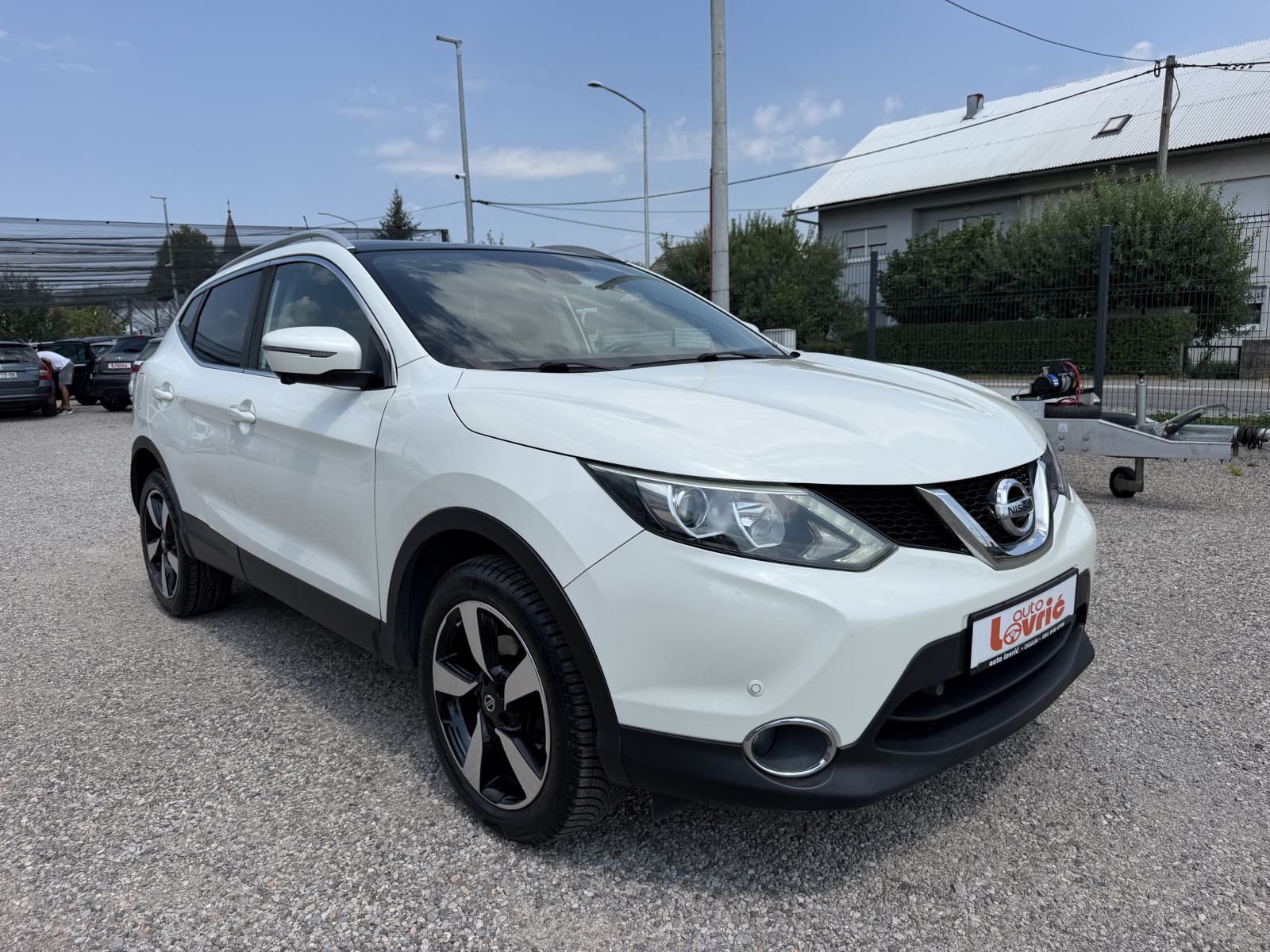 Nissan Qashqai 1,5 dCi Tekna - NAVIGACIJA - KAMERA 360 - GARANCIJA, fotografija 2