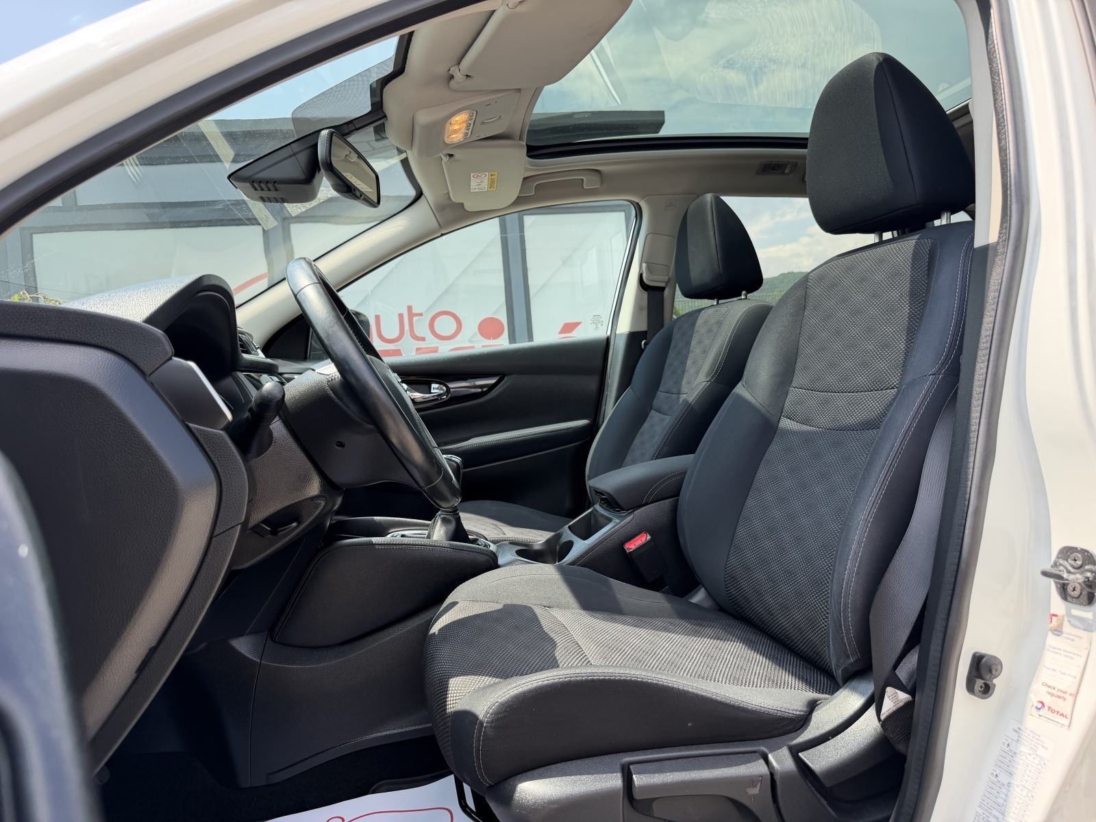 Nissan Qashqai 1,5 dCi Tekna - NAVIGACIJA - KAMERA 360 - GARANCIJA, fotografija 8