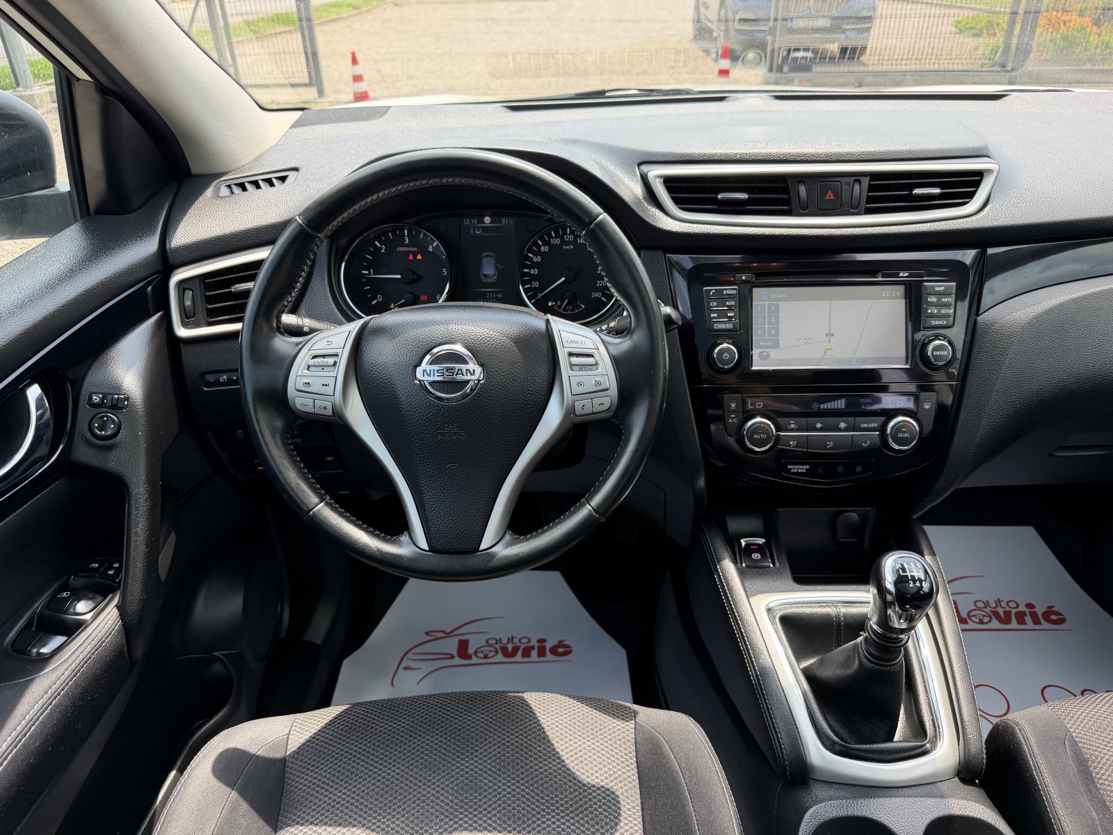 Nissan Qashqai 1,5 dCi Tekna - NAVIGACIJA - KAMERA 360 - GARANCIJA, fotografija 17