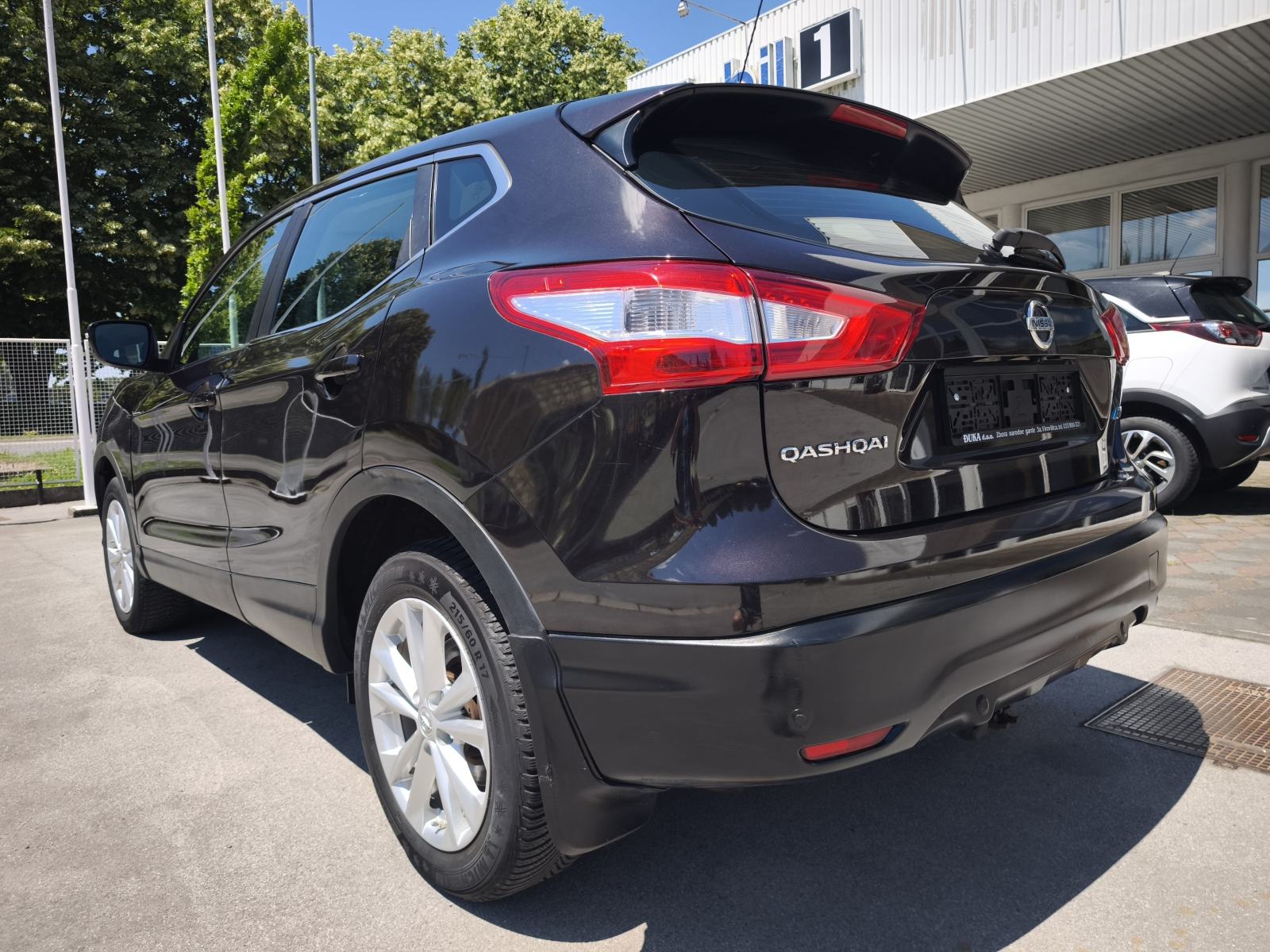 Nissan Qashqai 1,5 dCi 6 BRZINA NAVI PARK SENZORI I KAMERA LED KUKA, fotografija 9