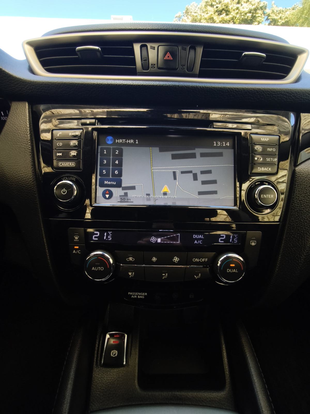 Nissan Qashqai 1,5 dCi 6 BRZINA NAVI PARK SENZORI I KAMERA LED KUKA, fotografija 19