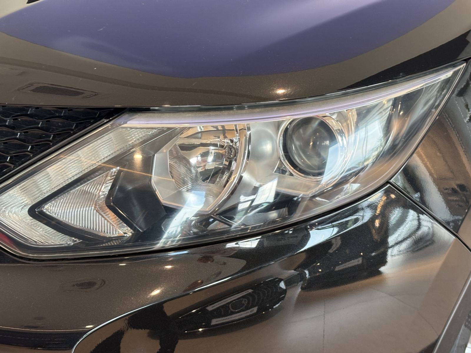 Nissan Qashqai 1.5 dCi Acenta - kamera, navigacija, alu 17", fotografija 18