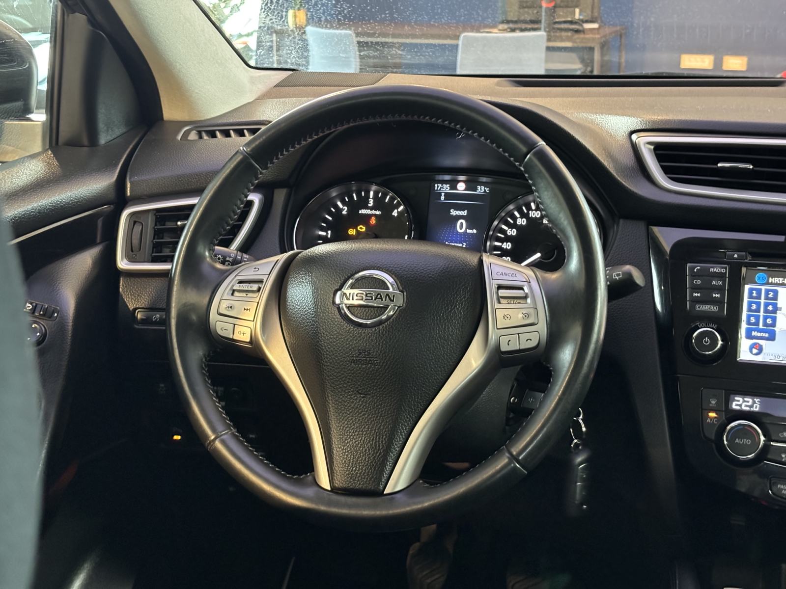 Nissan Qashqai 1.5 dCi Acenta - kamera, navigacija, alu 17", fotografija 12