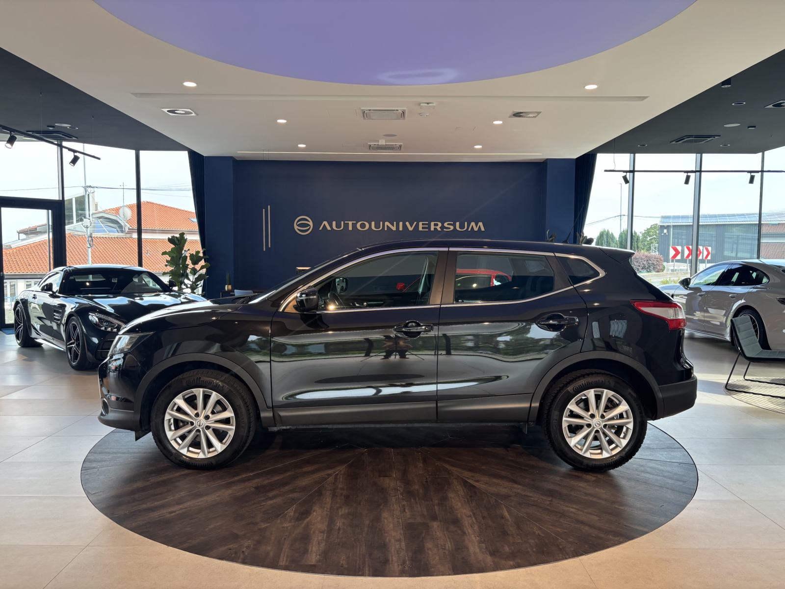 Nissan Qashqai 1.5 dCi Acenta - kamera, navigacija, alu 17", fotografija 5