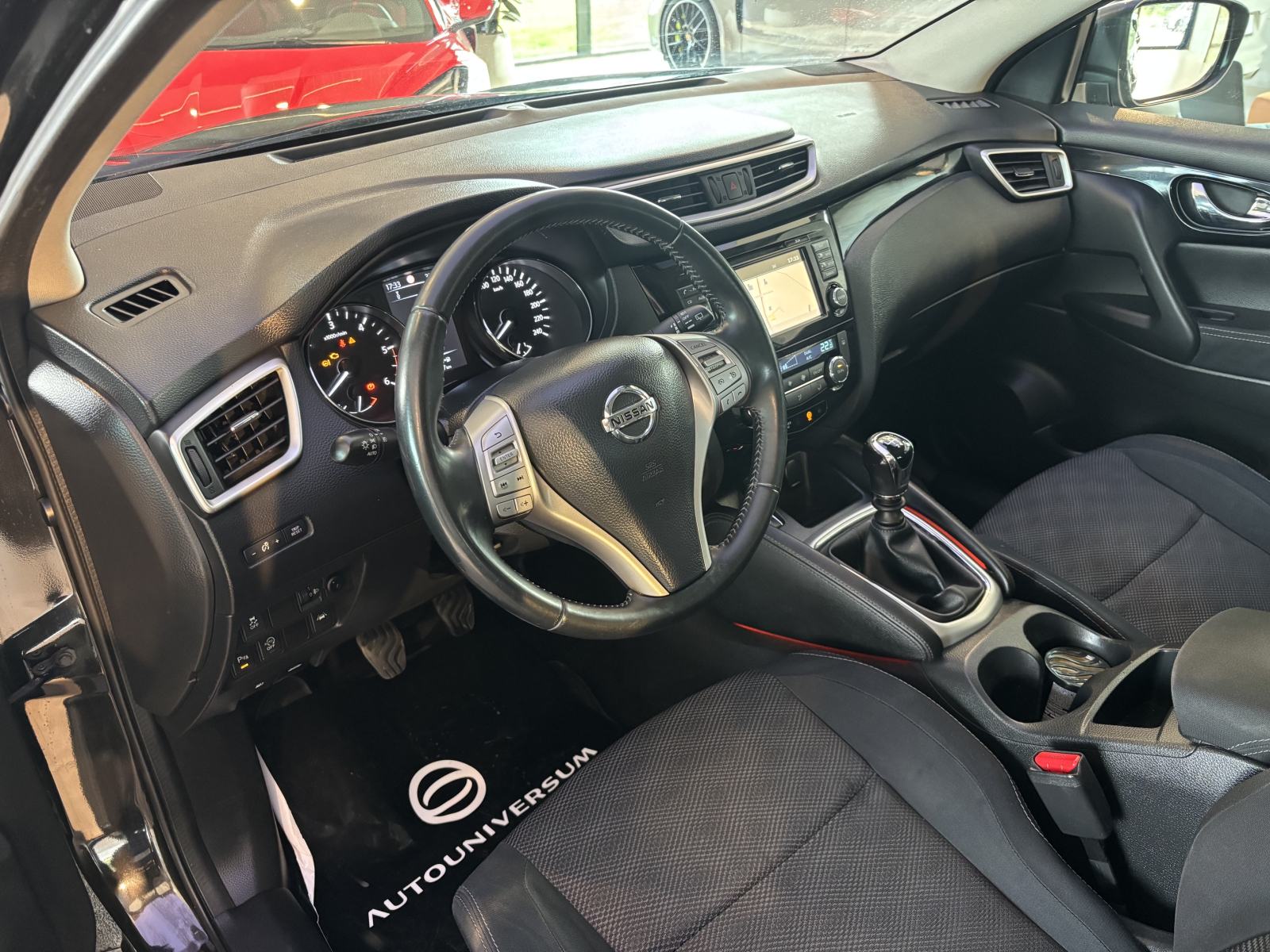 Nissan Qashqai 1.5 dCi Acenta - kamera, navigacija, alu 17", fotografija 7