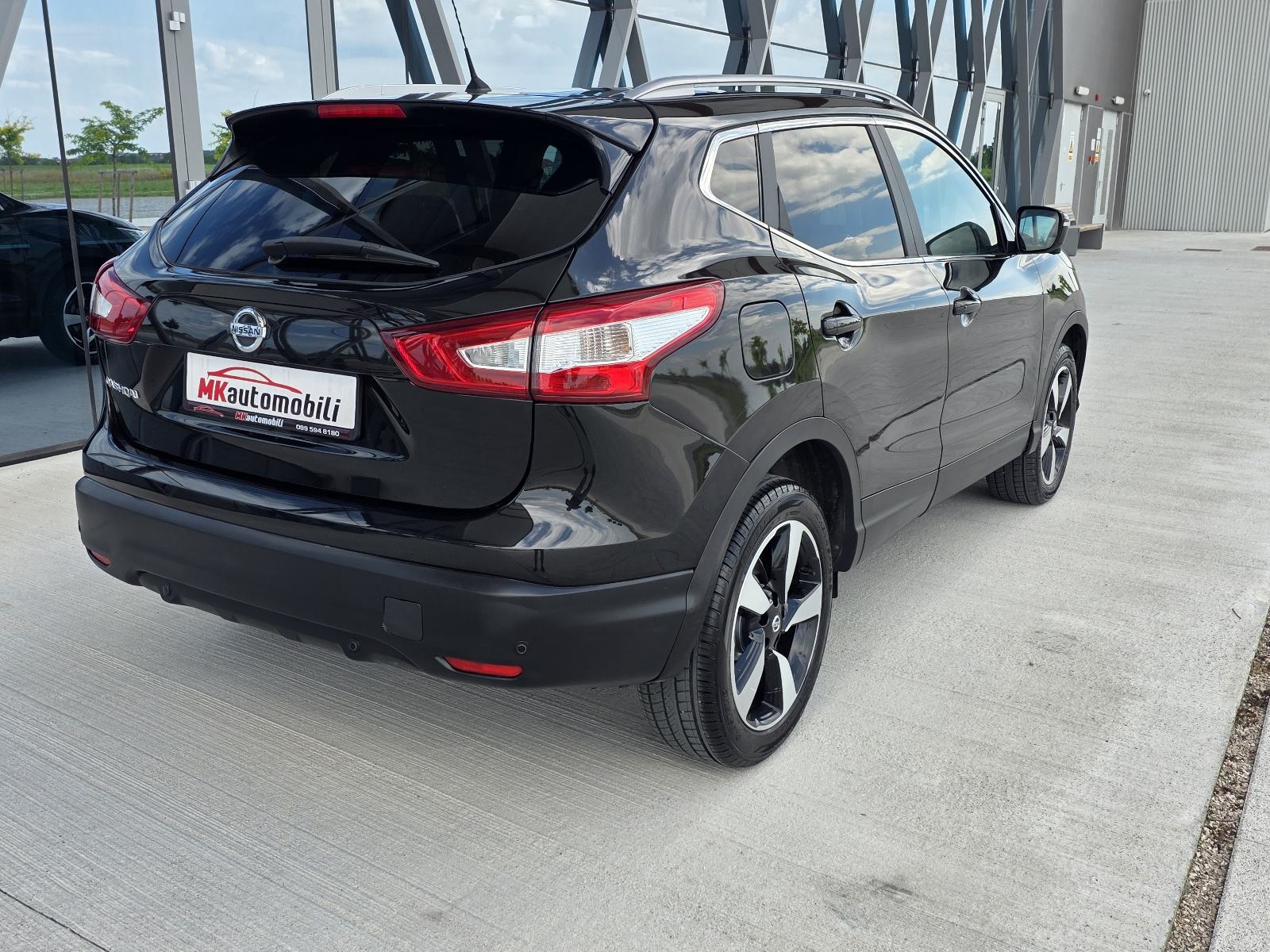Nissan Qashqai 1,5 dCi ALU 18,NAVI,PANORAMA,KAMERA 360, fotografija 6