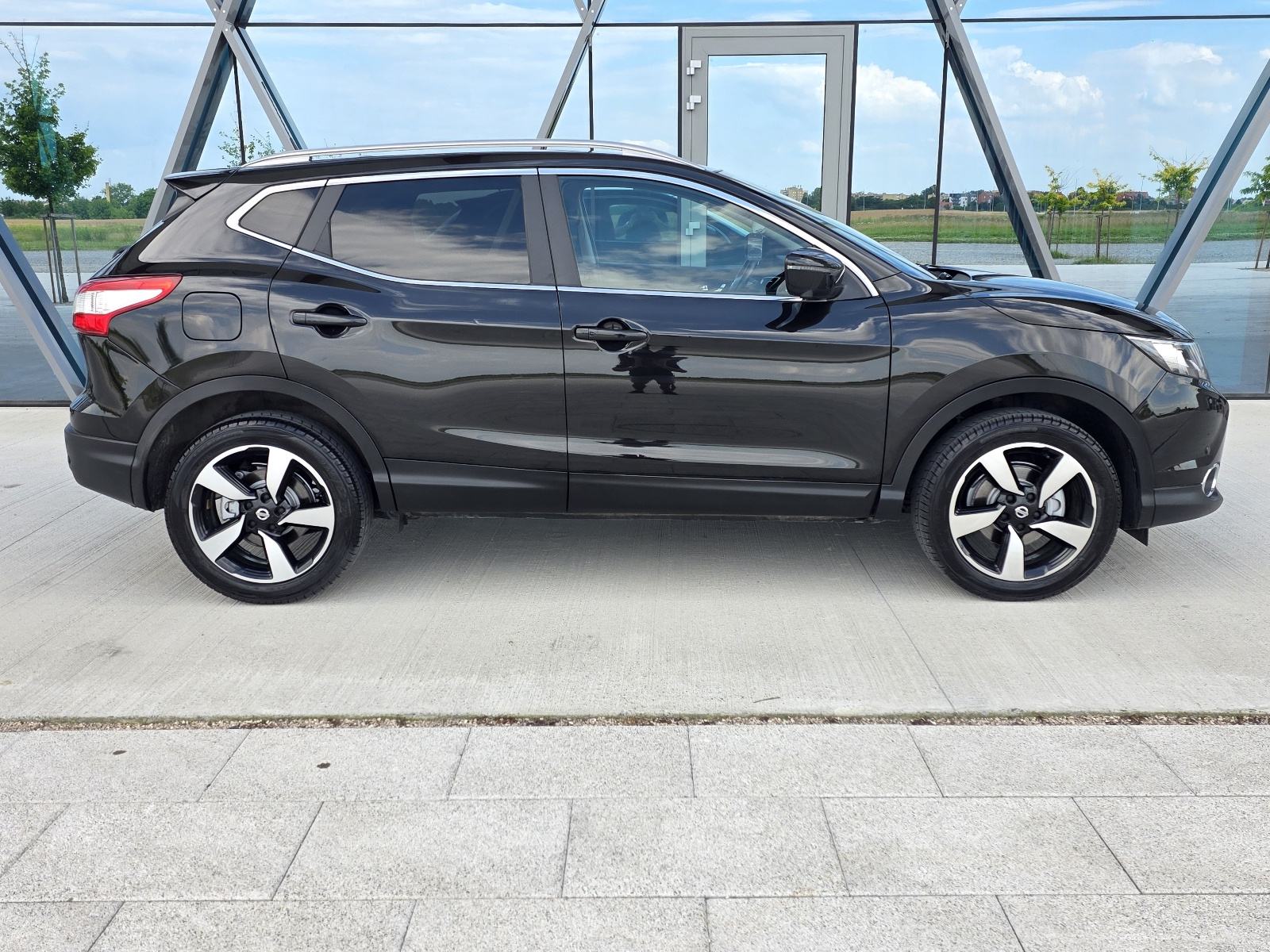 Nissan Qashqai 1,5 dCi ALU 18,NAVI,PANORAMA,KAMERA 360, fotografija 7
