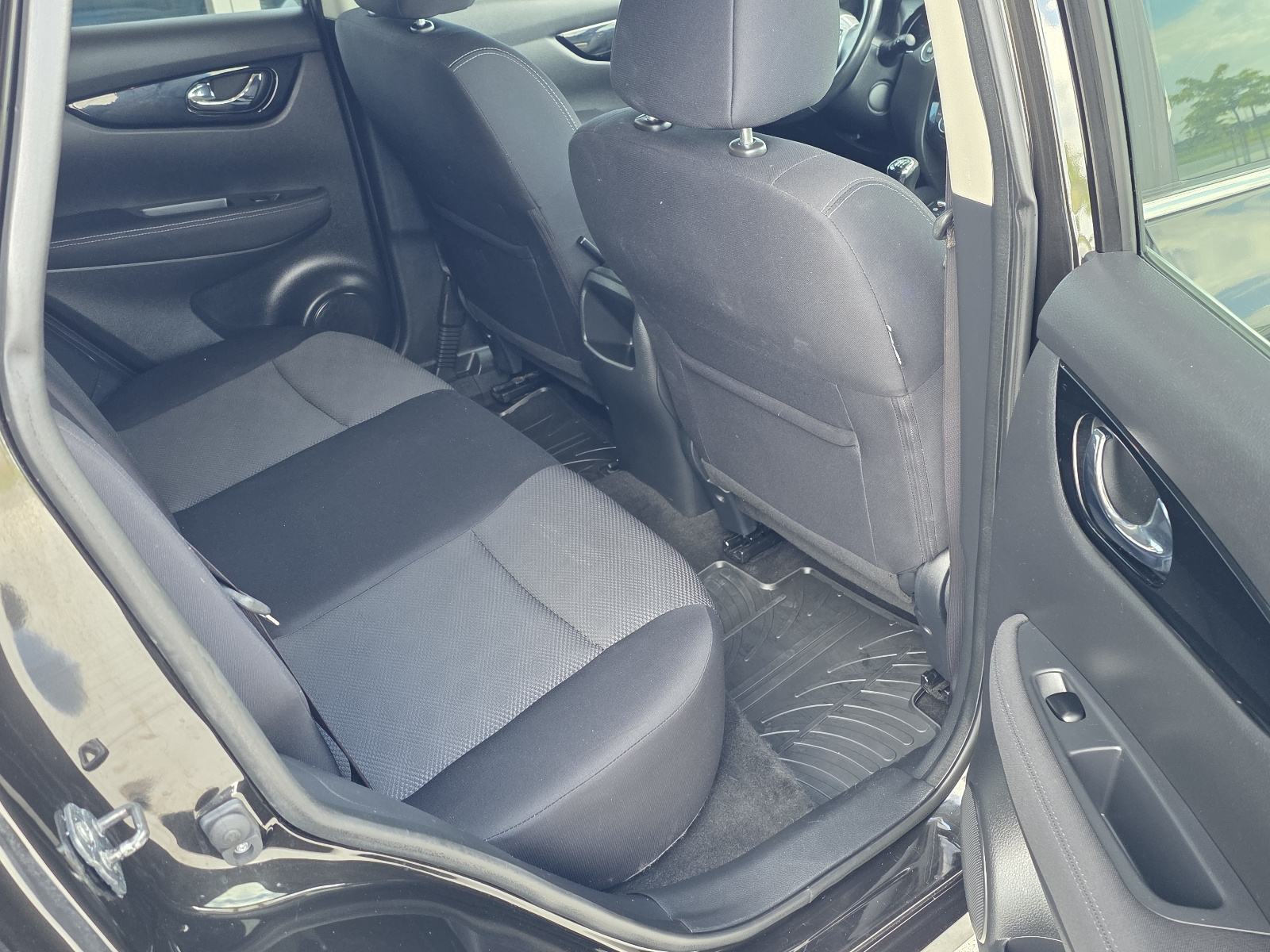 Nissan Qashqai 1,5 dCi ALU 18,NAVI,PANORAMA,KAMERA 360, fotografija 10