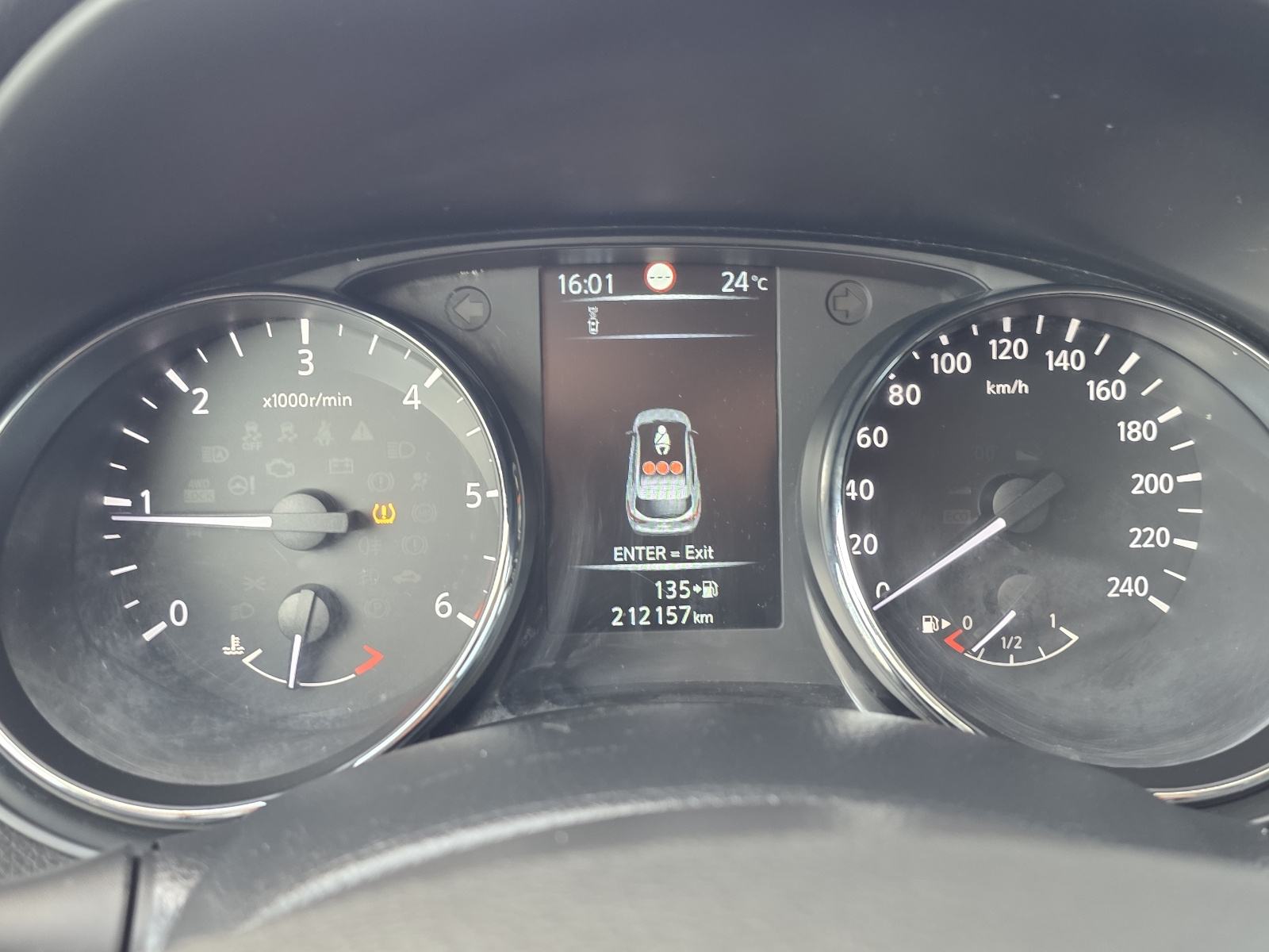 Nissan Qashqai 1,5 dCi ALU 18,NAVI,PANORAMA,KAMERA 360, fotografija 13