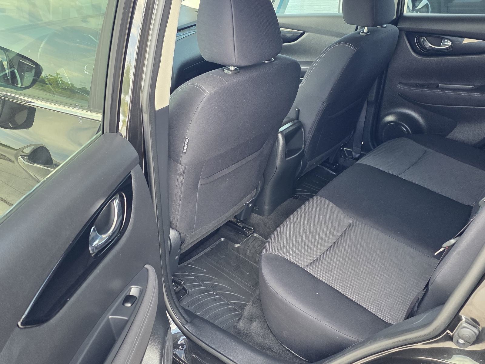 Nissan Qashqai 1,5 dCi ALU 18,NAVI,PANORAMA,KAMERA 360, fotografija 14