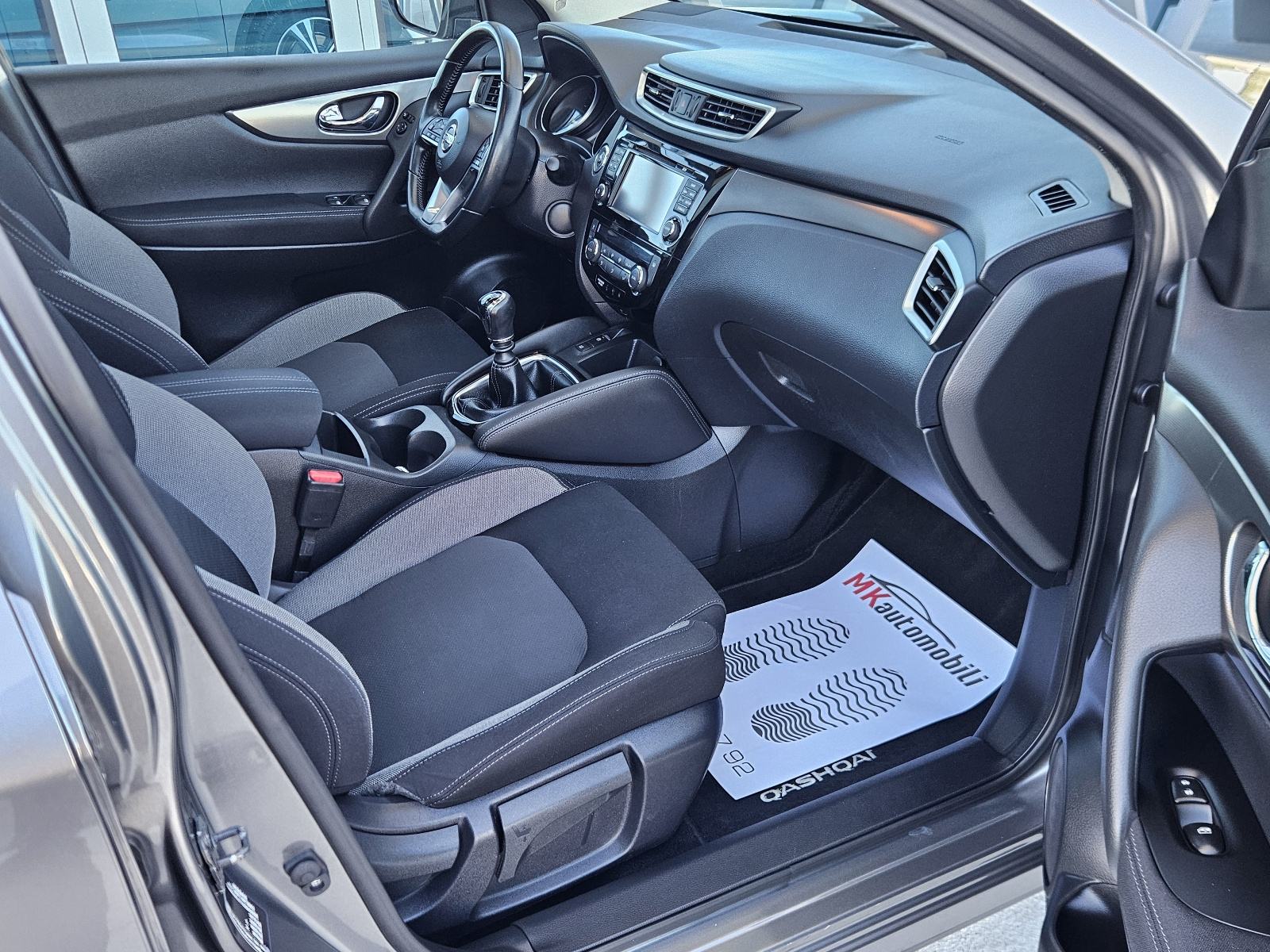 Nissan Qashqai 1,5 dCi ALU,NAVI,KAMERA 360,PANORAMA, fotografija 12
