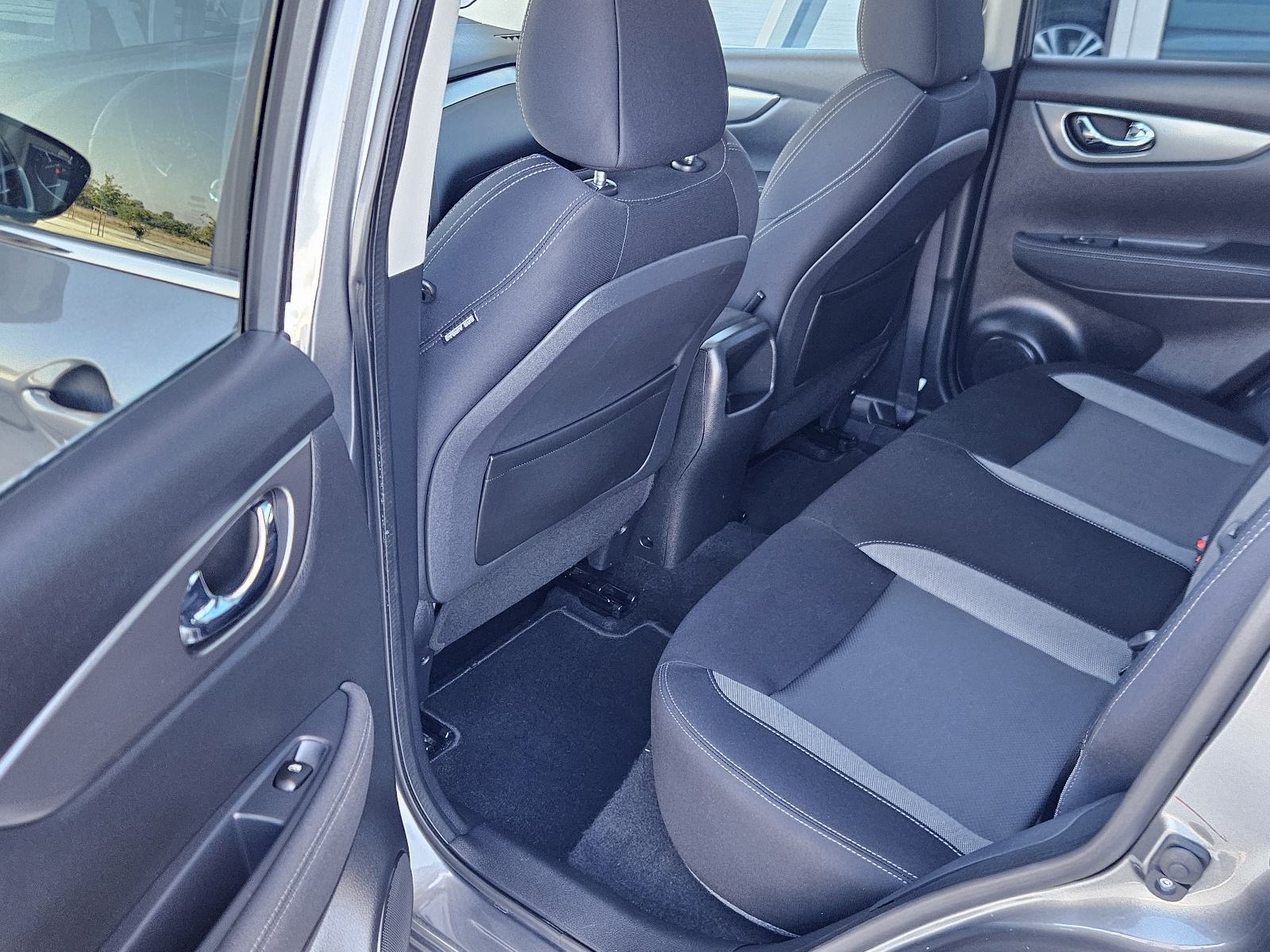Nissan Qashqai 1,5 dCi ALU,NAVI,KAMERA 360,PANORAMA, fotografija 15