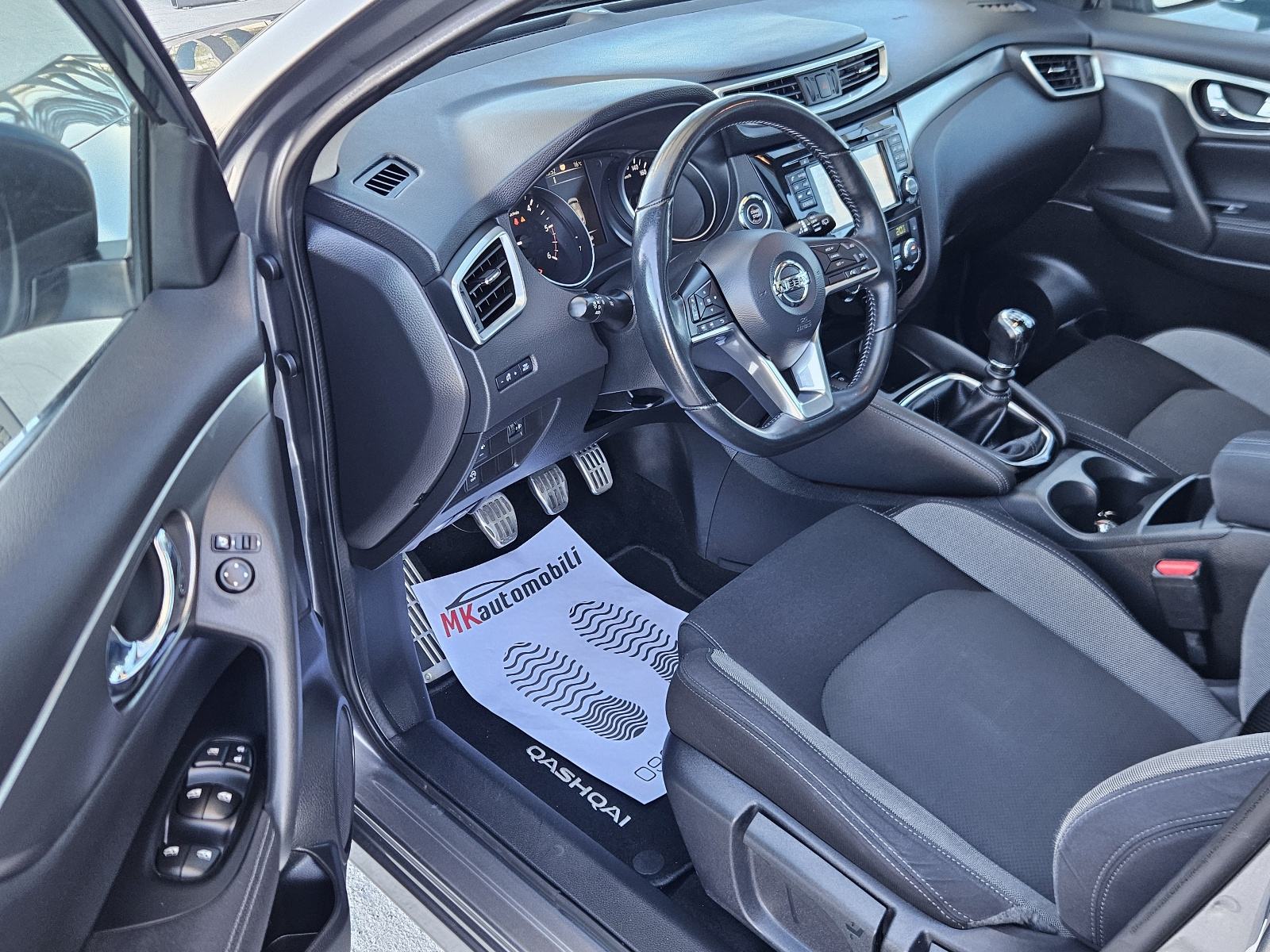 Nissan Qashqai 1,5 dCi ALU,NAVI,KAMERA 360,PANORAMA, fotografija 16