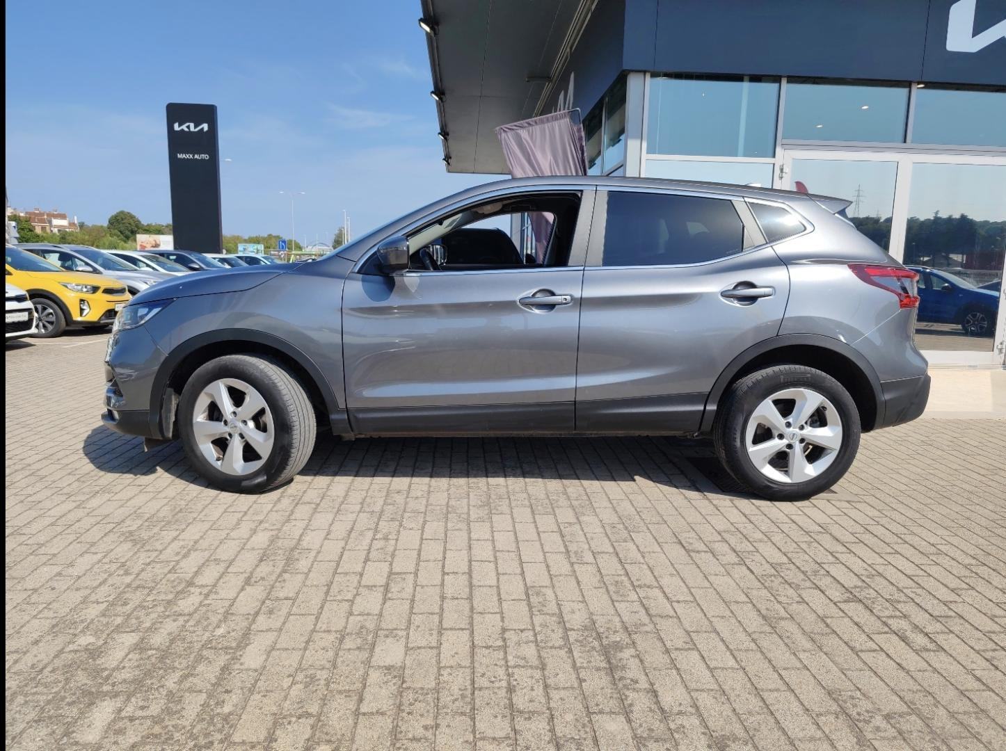 Nissan Qashqai 1.5 dci automatik, fotografija 3