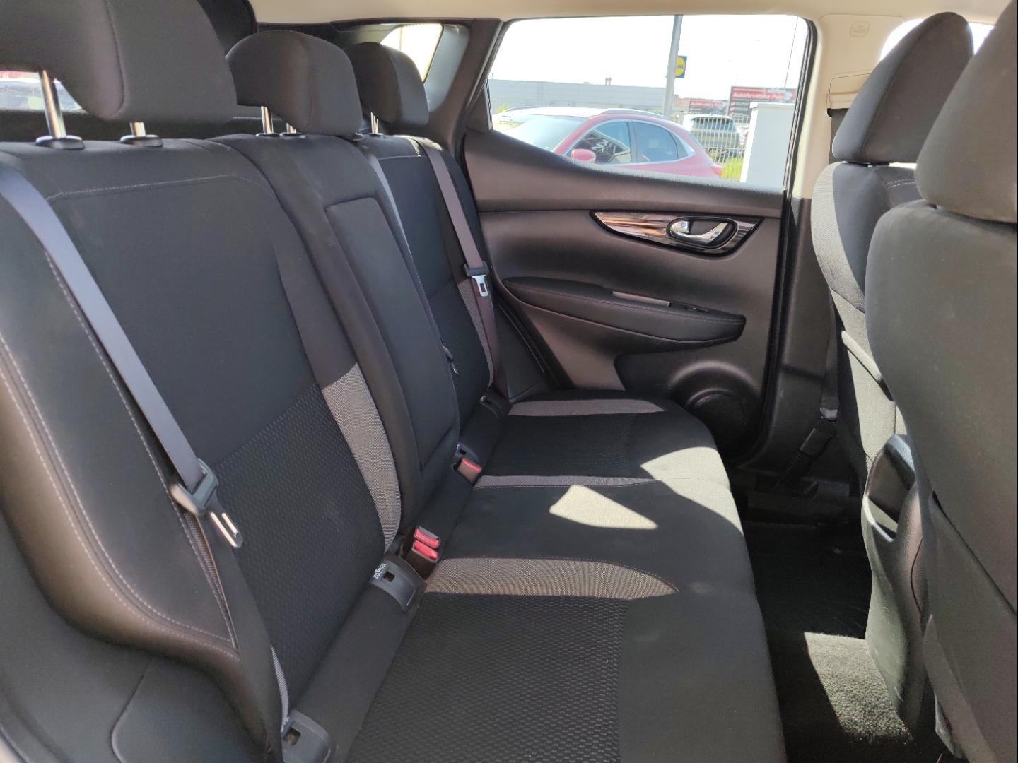 Nissan Qashqai 1.5 dci automatik, fotografija 8