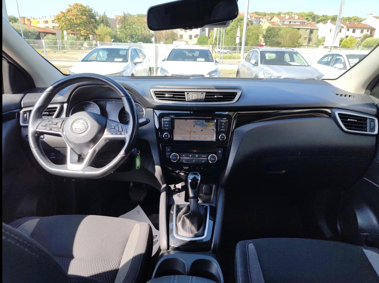 Nissan Qashqai 1.5 dci automatik, fotografija 12