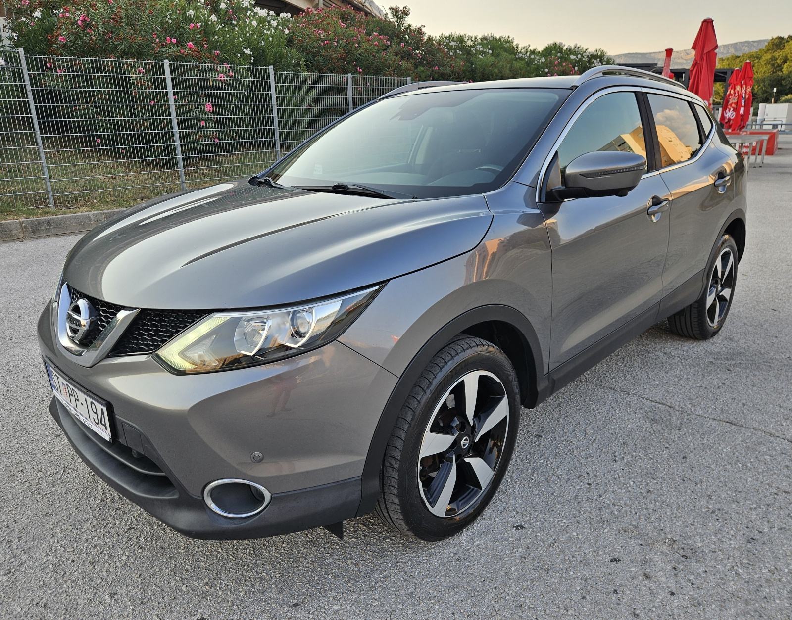 NISSAN QASHQAI 1,5 dCi • FULL OPREMA • TOP STANJE • JAMSTVO 12 MJESECI, pogled izvana - slika 5
