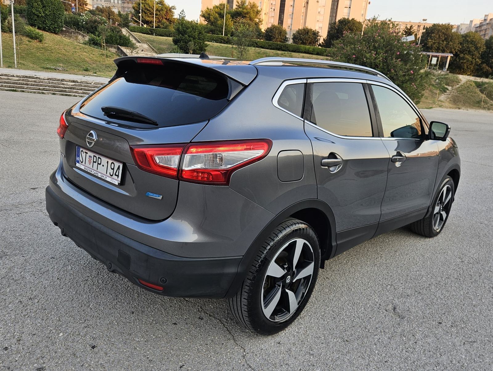 NISSAN QASHQAI 1,5 dCi • FULL OPREMA • TOP STANJE • JAMSTVO 12 MJESECI, fotografija 9