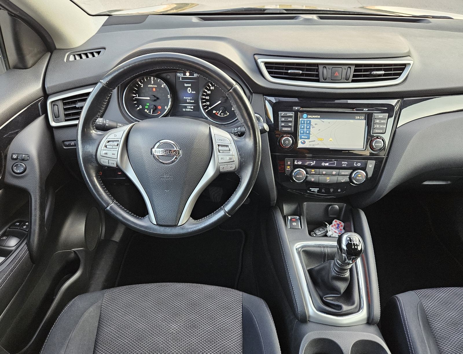NISSAN QASHQAI 1,5 dCi • FULL OPREMA • TOP STANJE • JAMSTVO 12 MJESECI, fotografija 18