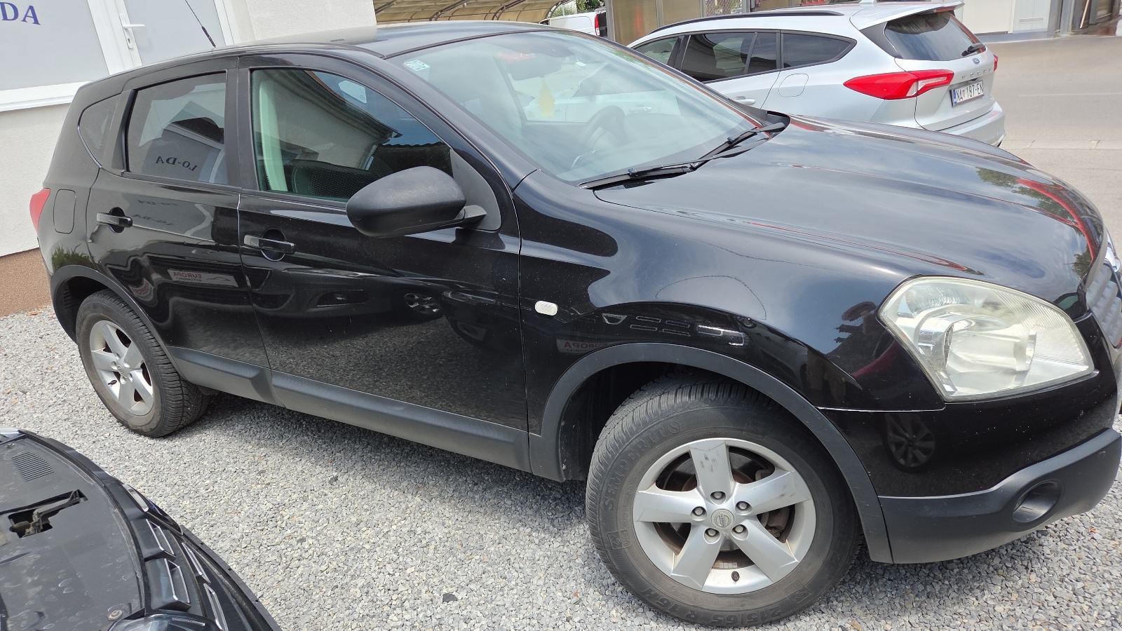 Nissan Qashqai 1,5 dCi nove gume kuka servisna, pogled izvana - slika 3