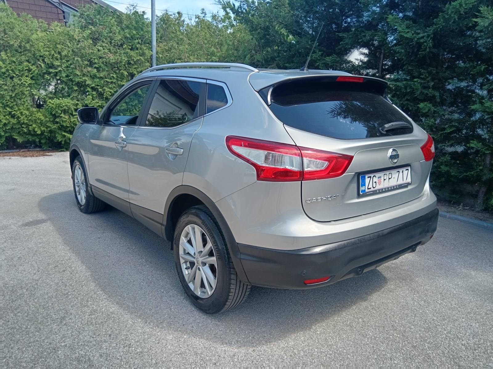Nissan Qashqai 1,5 dCi. Tekna, 360 kamere. Izvrsno stanje!!, fotografija 3
