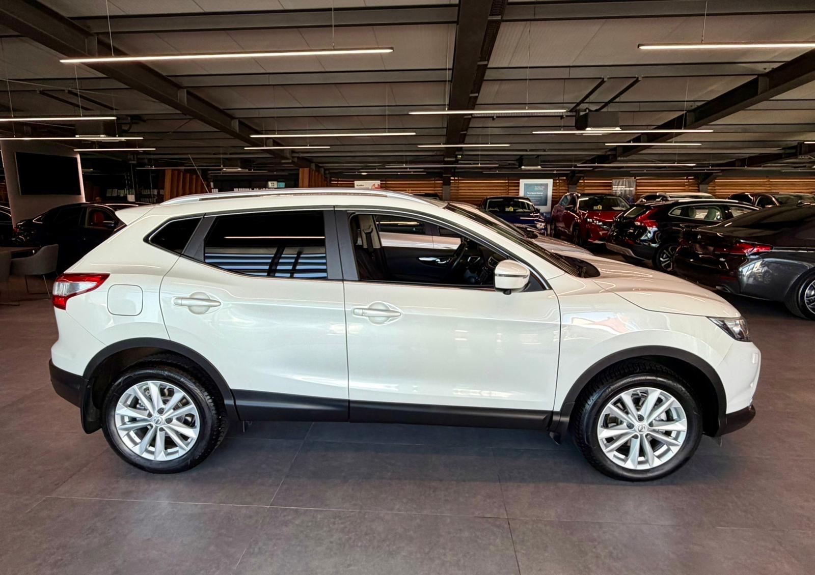 Nissan Qashqai 1,5 dCi KLIMA • SERVISNA • NAVI • KAMERA • ALU, fotografija 7