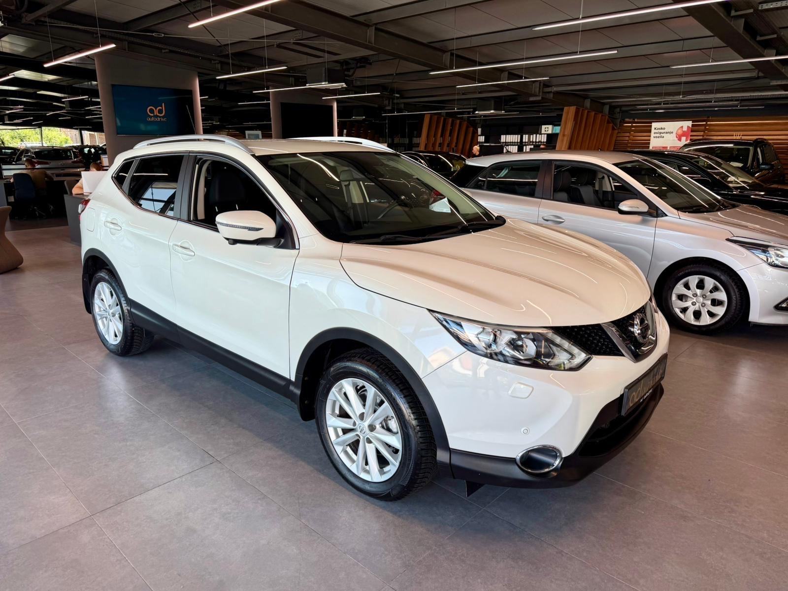 Nissan Qashqai 1,5 dCi KLIMA • SERVISNA • NAVI • KAMERA • ALU, fotografija 8