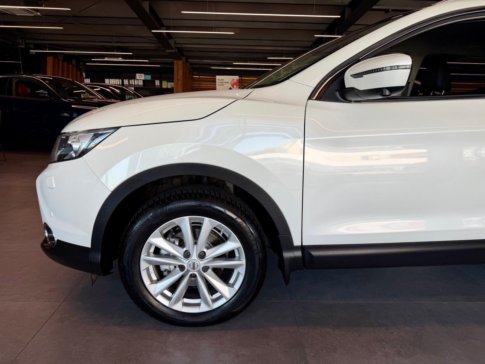 Nissan Qashqai 1,5 dCi KLIMA • SERVISNA • NAVI • KAMERA • ALU, fotografija 9