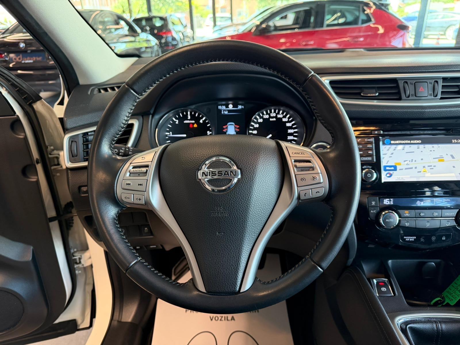 Nissan Qashqai 1,5 dCi KLIMA • SERVISNA • NAVI • KAMERA • ALU, fotografija 16