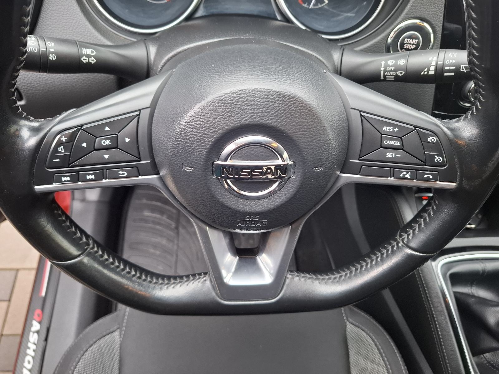 Nissan Qashqai 1,5 dCi N-CONECTA TOP STANJE USLUŽNA PRODAJA, fotografija 15