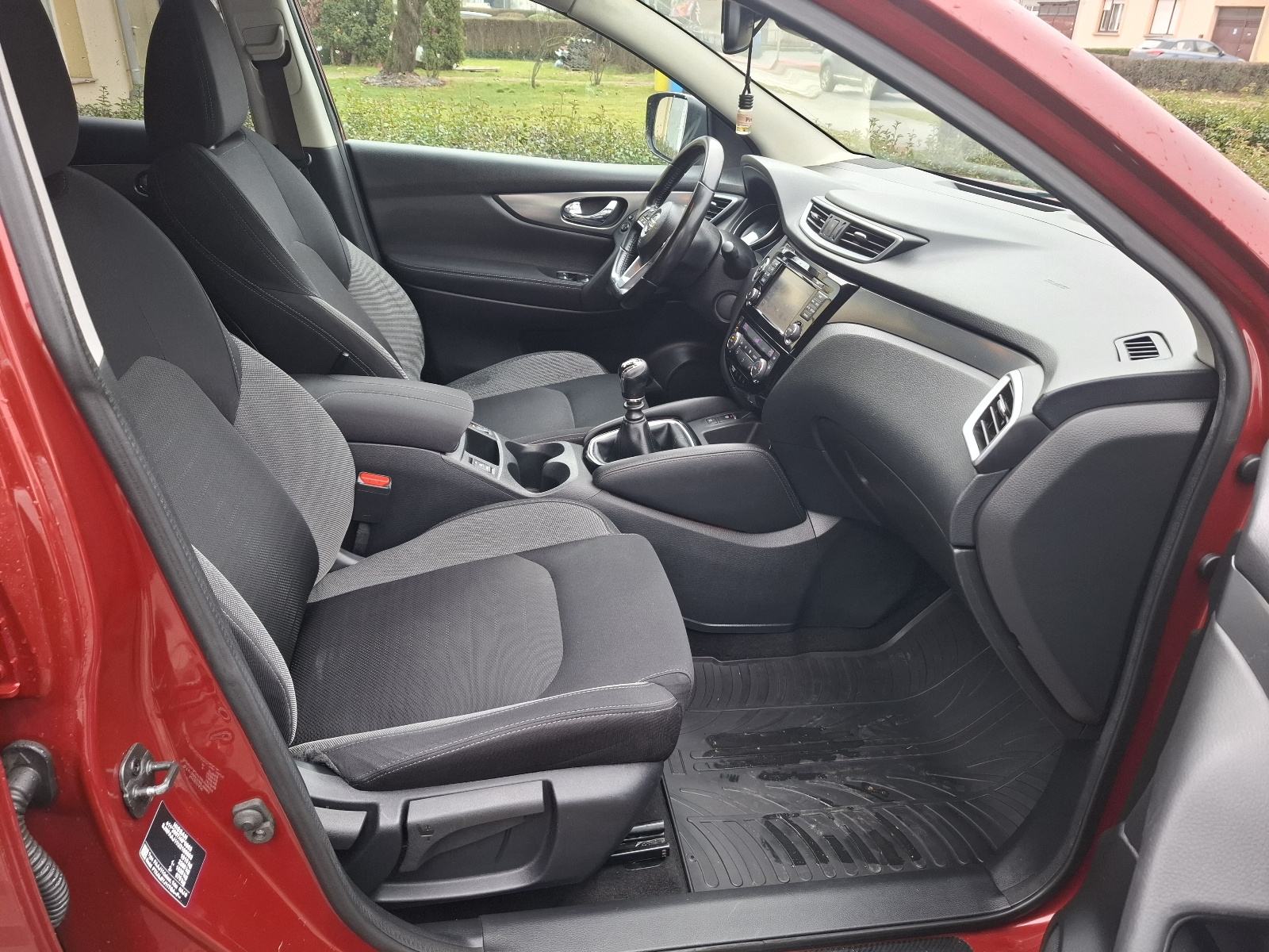 Nissan Qashqai 1,5 dCi N-CONECTA TOP STANJE USLUŽNA PRODAJA, fotografija 11