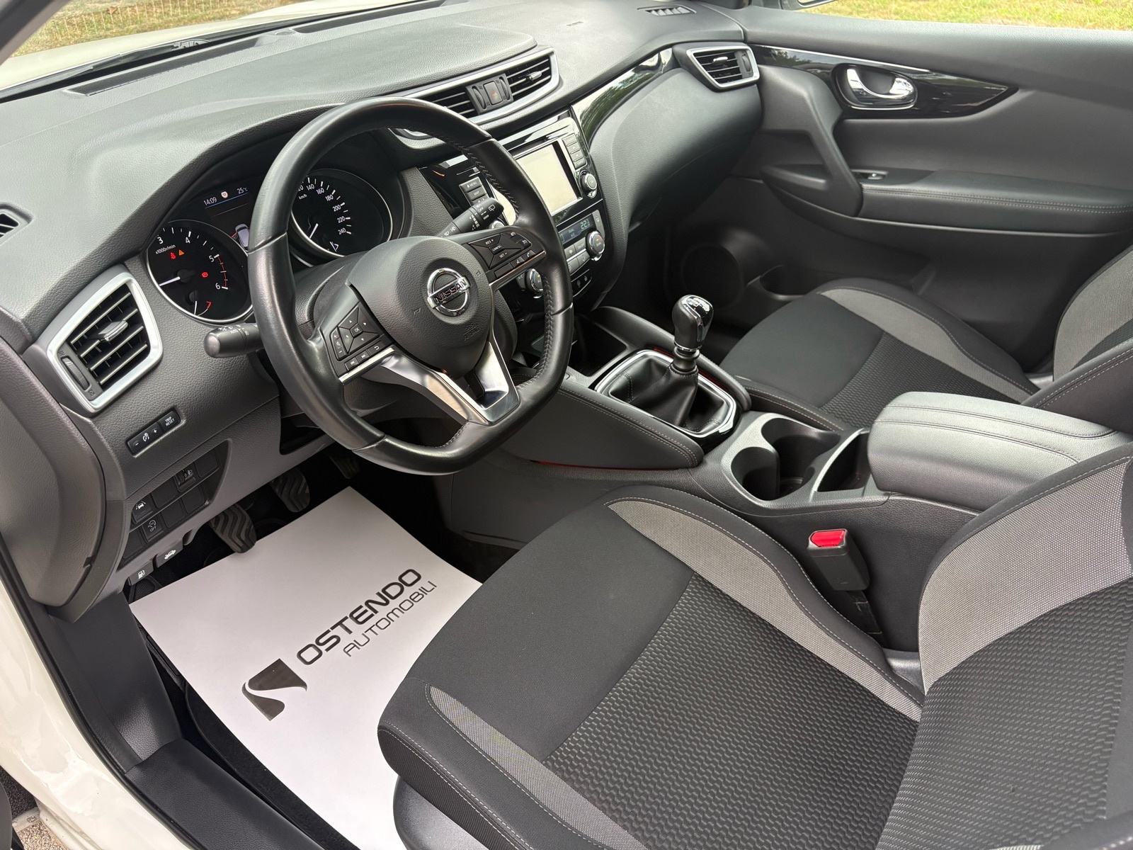 Nissan Qashqai 1,5 dCi N-Connecta, fotografija 10