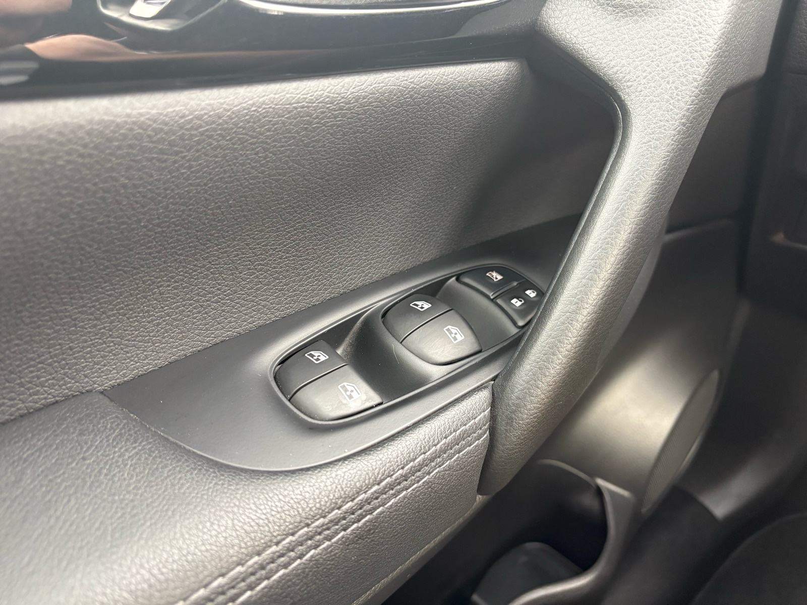 Nissan Qashqai 1,5 dCi N-Connecta, fotografija 19