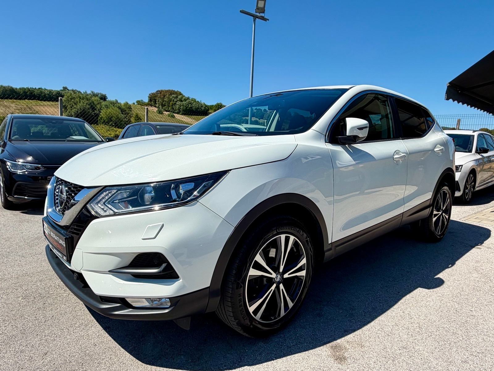 Nissan Qashqai 1,5 dCi N-Connecta V.Servis REG Kamera NAV R18 Servisna, fotografija 2