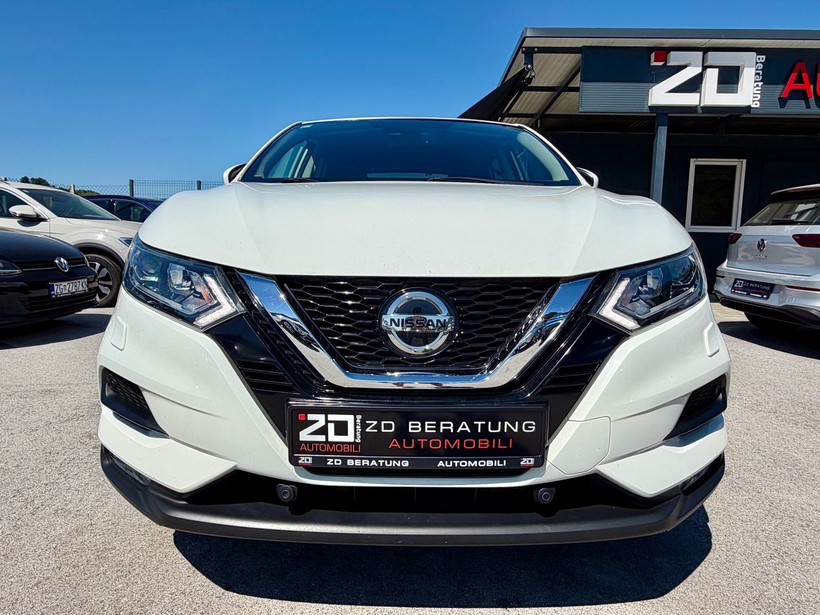 Nissan Qashqai 1,5 dCi N-Connecta V.Servis REG Kamera NAV R18 Servisna, fotografija 3