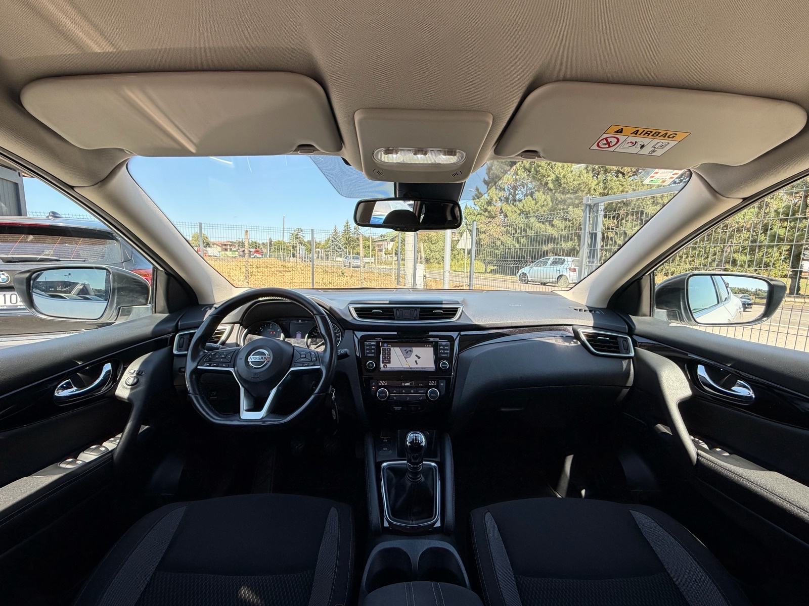 Nissan Qashqai 1,5 dCi N-Connecta V.Servis REG Kamera NAV R18 Servisna, fotografija 18
