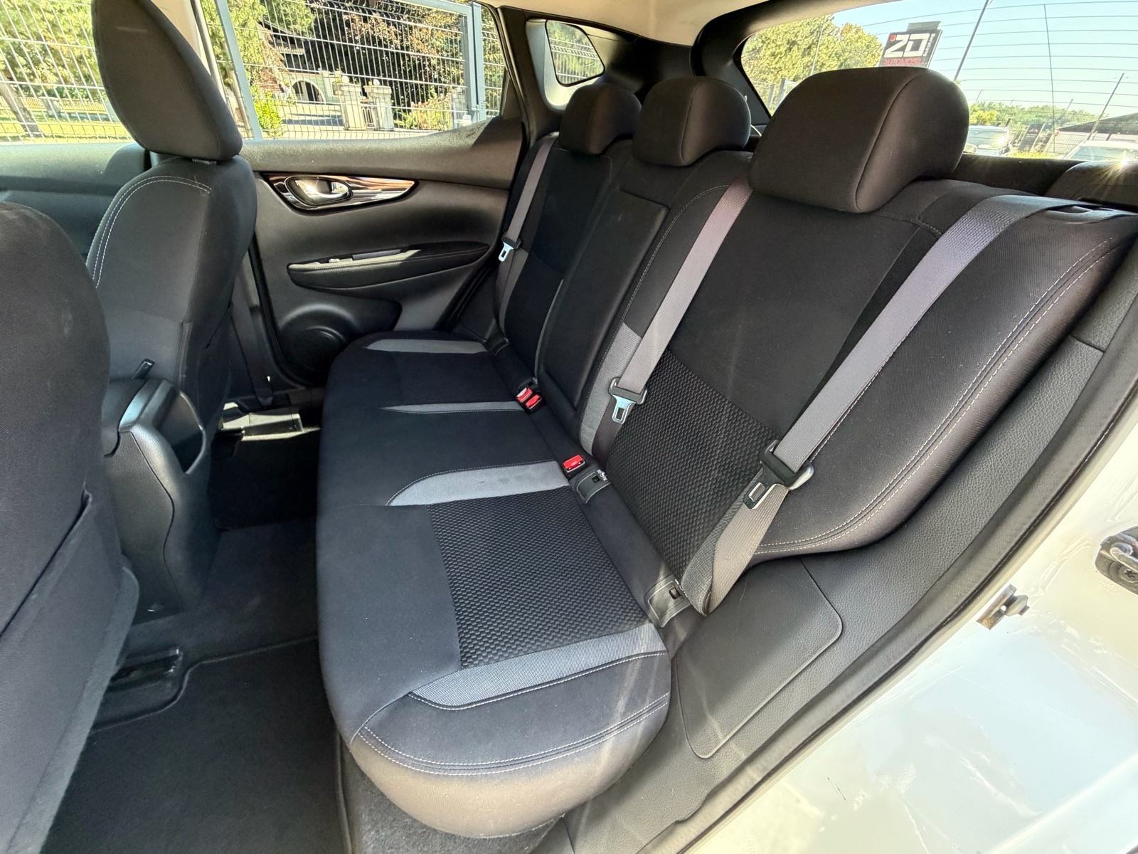 Nissan Qashqai 1,5 dCi N-Connecta V.Servis REG Kamera NAV R18 Servisna, fotografija 16