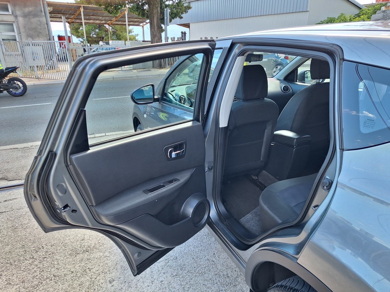 Nissan Qashqai 1,5 dCi NAVI.PARAKIG KAMERA, fotografija 20