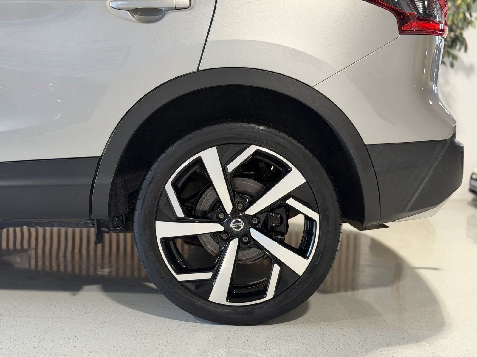 Nissan Qashqai 1,5 dCi *PANORAMA -KAMERA 360' - 3.GODINE JAMSTVO*, fotografija 12