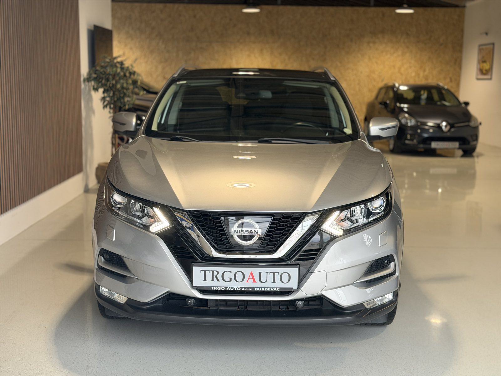 Nissan Qashqai 1,5 dCi *PANORAMA -KAMERA 360' - 3.GODINE JAMSTVO*, fotografija 3